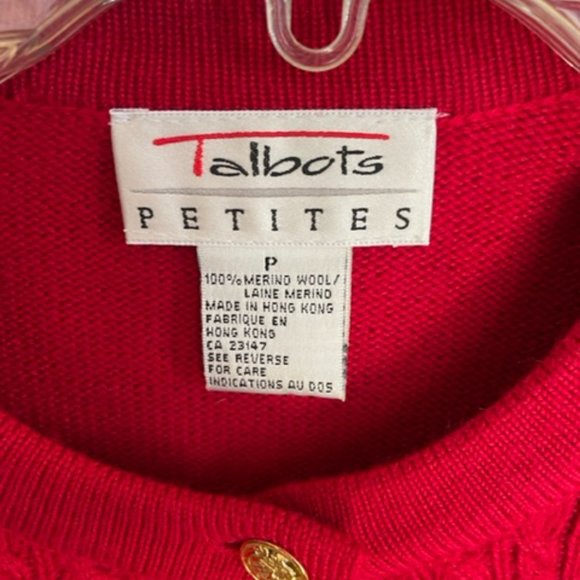 Gorgeous Cable Sweater & Pleated Skirt Set - Picture 2 of 7